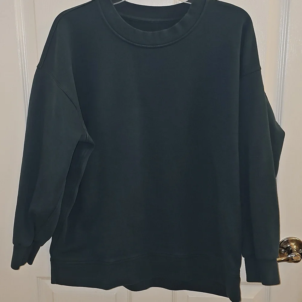 💙💚Lululemon Perfectly Oversized Blue Green Crewneck Sweatshirt